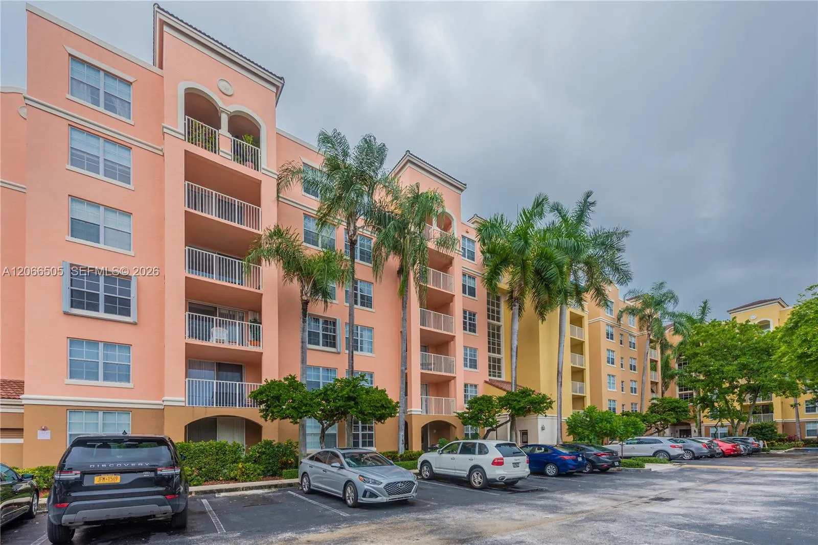 Foto de propiedad en 19601 E Country Club Drive 7104, Aventura, FL 33180 Aventura con MLS# 