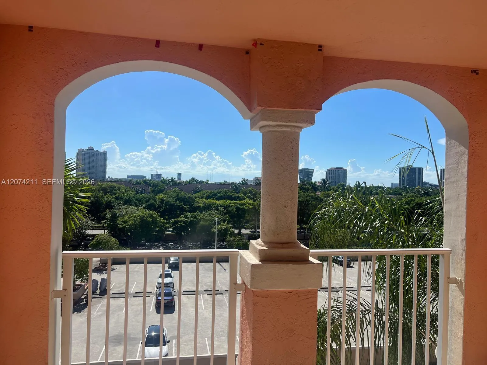 Foto de propiedad en 19601 E Country Club Drive 7603, Aventura, FL 33180 Aventura con MLS# 