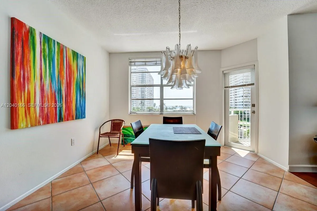 Foto de propiedad en 1965 S Ocean Drive 4G, Hallandale Beach, FL 33009 Hallandale Beach con MLS# 