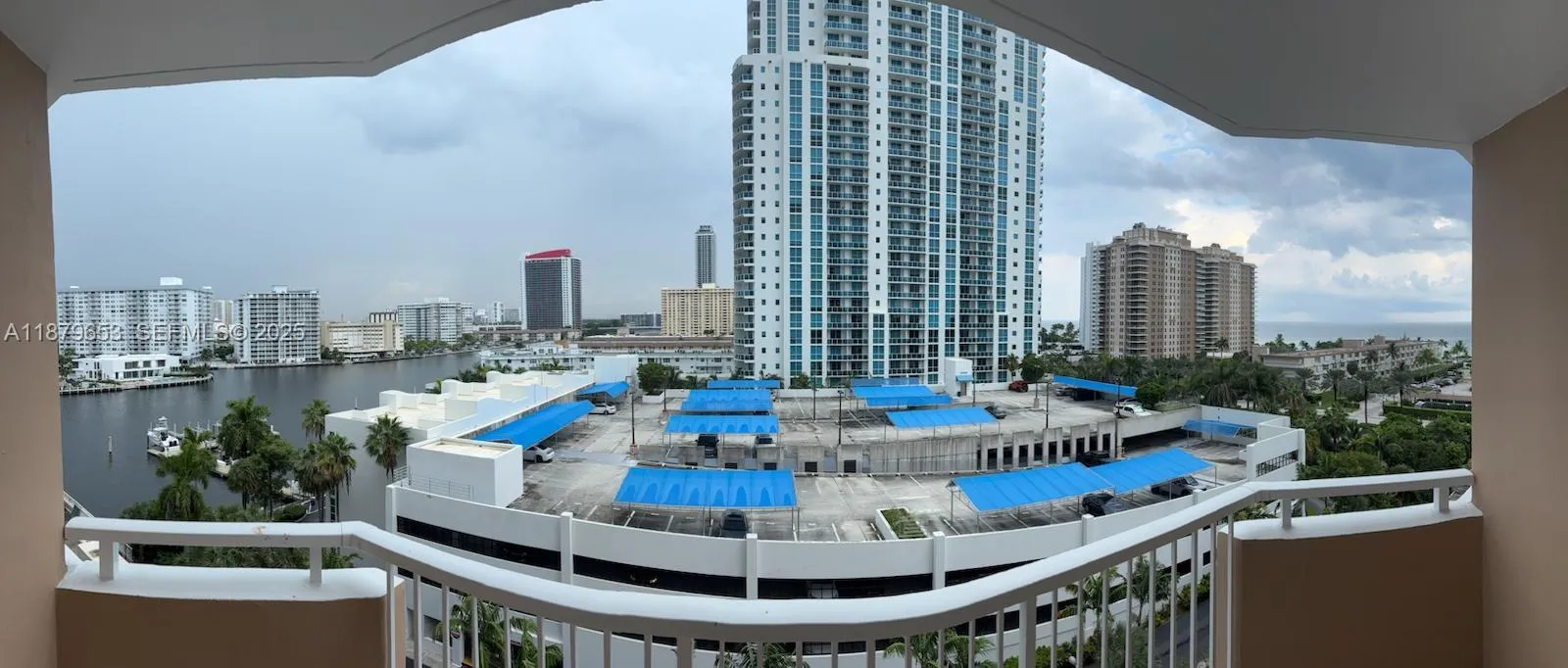 Foto de propiedad en 1965 S Ocean Drive 7D, Hallandale Beach, FL 33009 Hallandale Beach con MLS# 