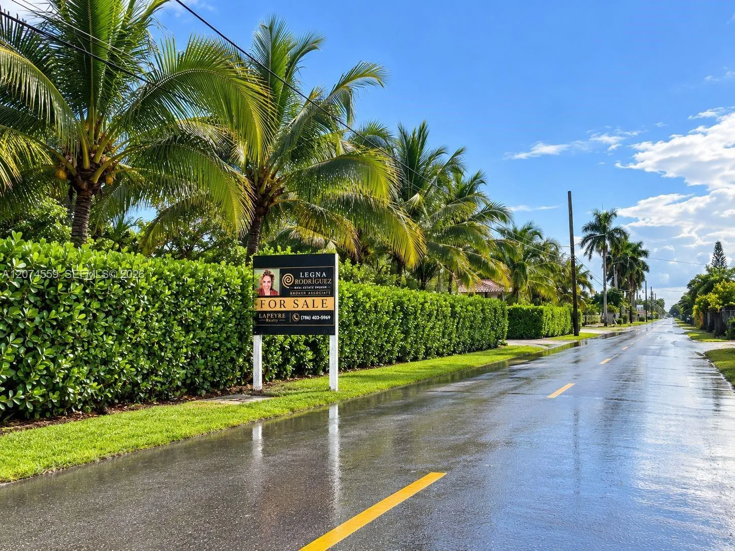 Foto de propiedad en 19651 SW 168th Street, Miami, FL 33187 Miami con MLS# 
