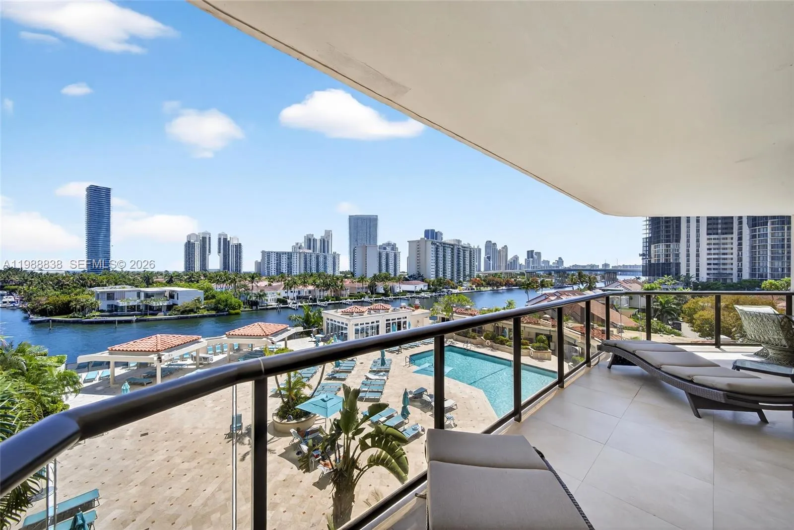 Foto de propiedad en 19667 Turnberry Way 6A, Aventura, FL 33180 Aventura con MLS#