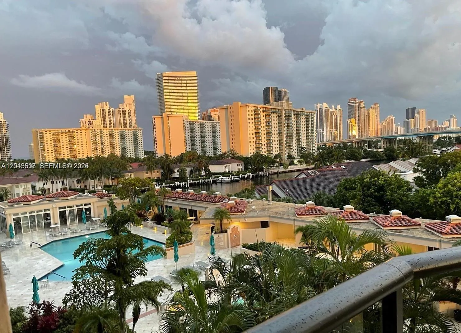 Foto de propiedad en 19667 Turnberry Way 6C, Aventura, FL 33180 Aventura con MLS#