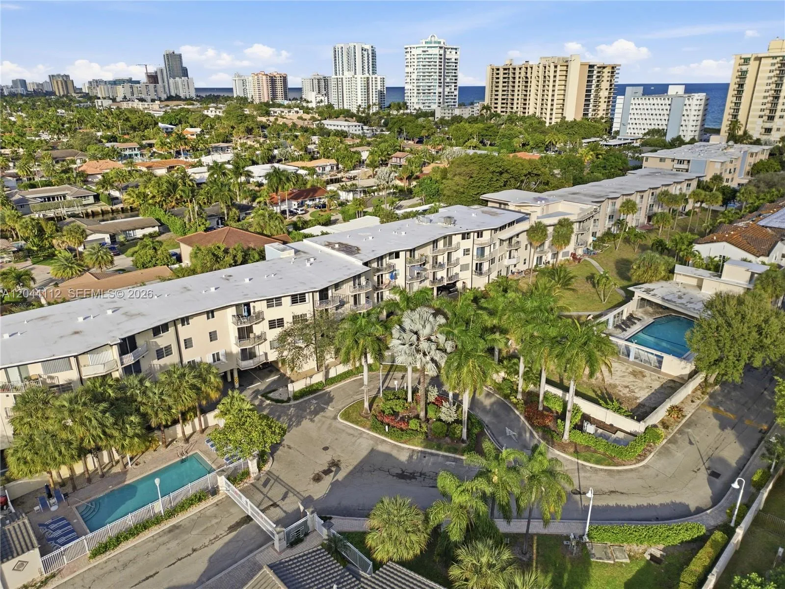 Foto de propiedad en 1967 S Ocean Boulevard 315-C, Lauderdale-By-The-Sea, FL 33062 Lauderdale-By-The-Sea con MLS# 