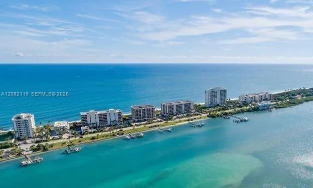 Foto de propiedad en 19670 Beach Road PHB4, Tequesta, FL 33469 Tequesta con MLS# 