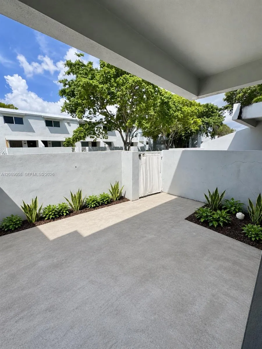 Foto de propiedad en 1968 NW 4th Court 323, Miami, FL 33136 Miami con MLS# 