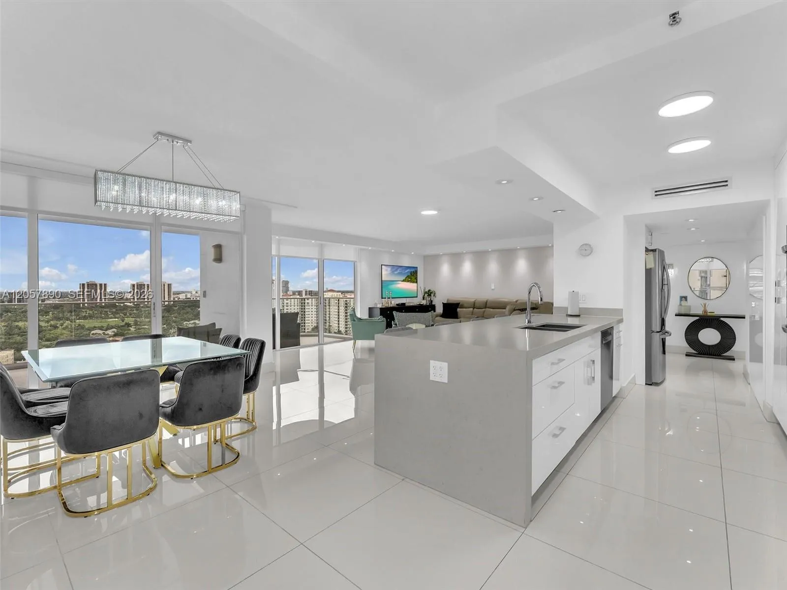 Foto de propiedad en 19707 Turnberry Way 21D, Aventura, FL 33180 Aventura con MLS#