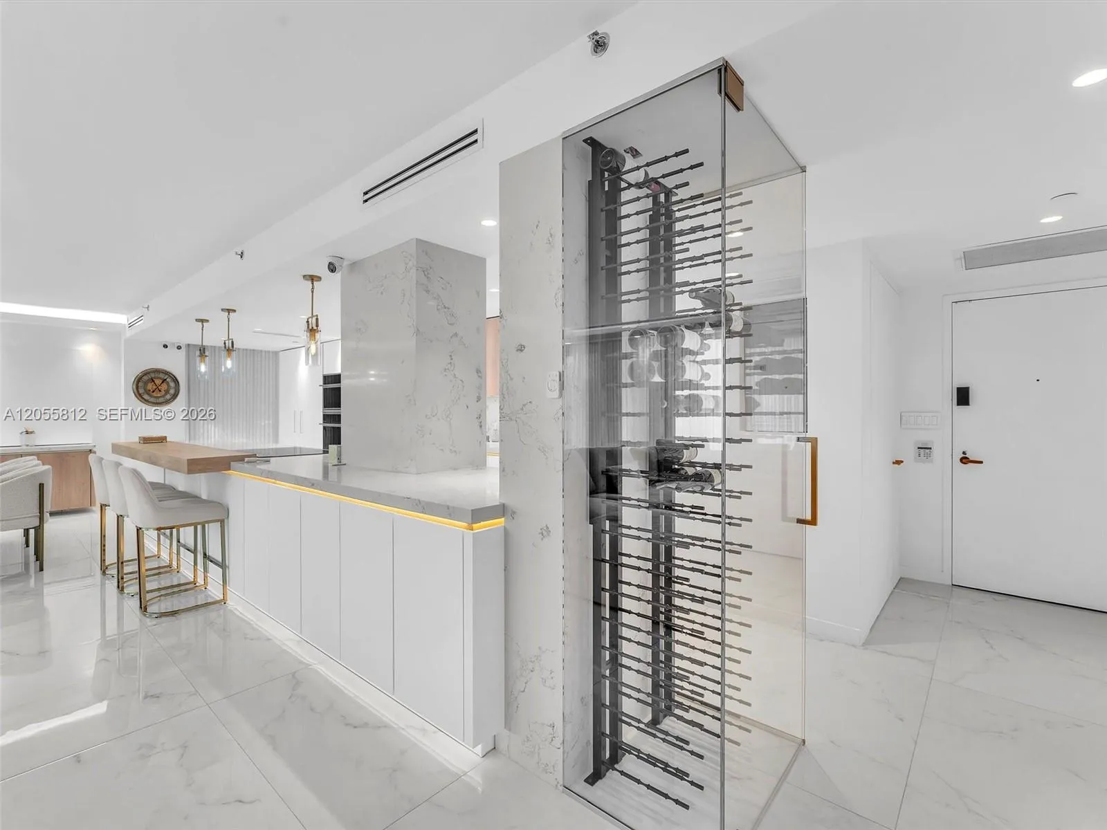 Foto de propiedad en 19707 Turnberry Way 6E, Aventura, FL 33180 Aventura con MLS# 