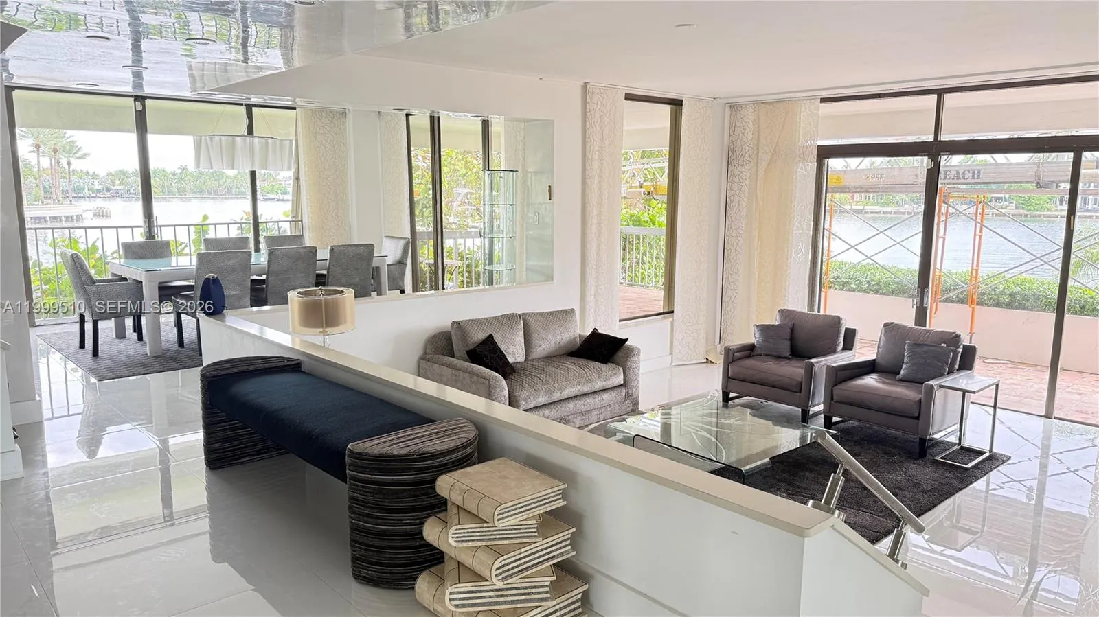 Foto de propiedad en 19707 Turnberry Way TH-6, Aventura, FL 33180 Aventura con MLS# 