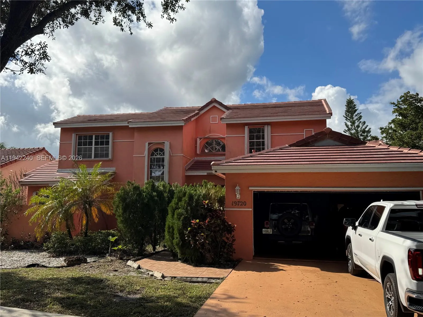 Vendido 19720 NW 87th Place, Hialeah, FL 33018, Hialeah, FL 33018