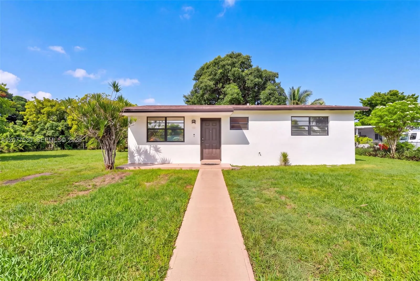 En Venta 19721 SW 114th Court, Miami, FL 33157, Miami, FL 33157