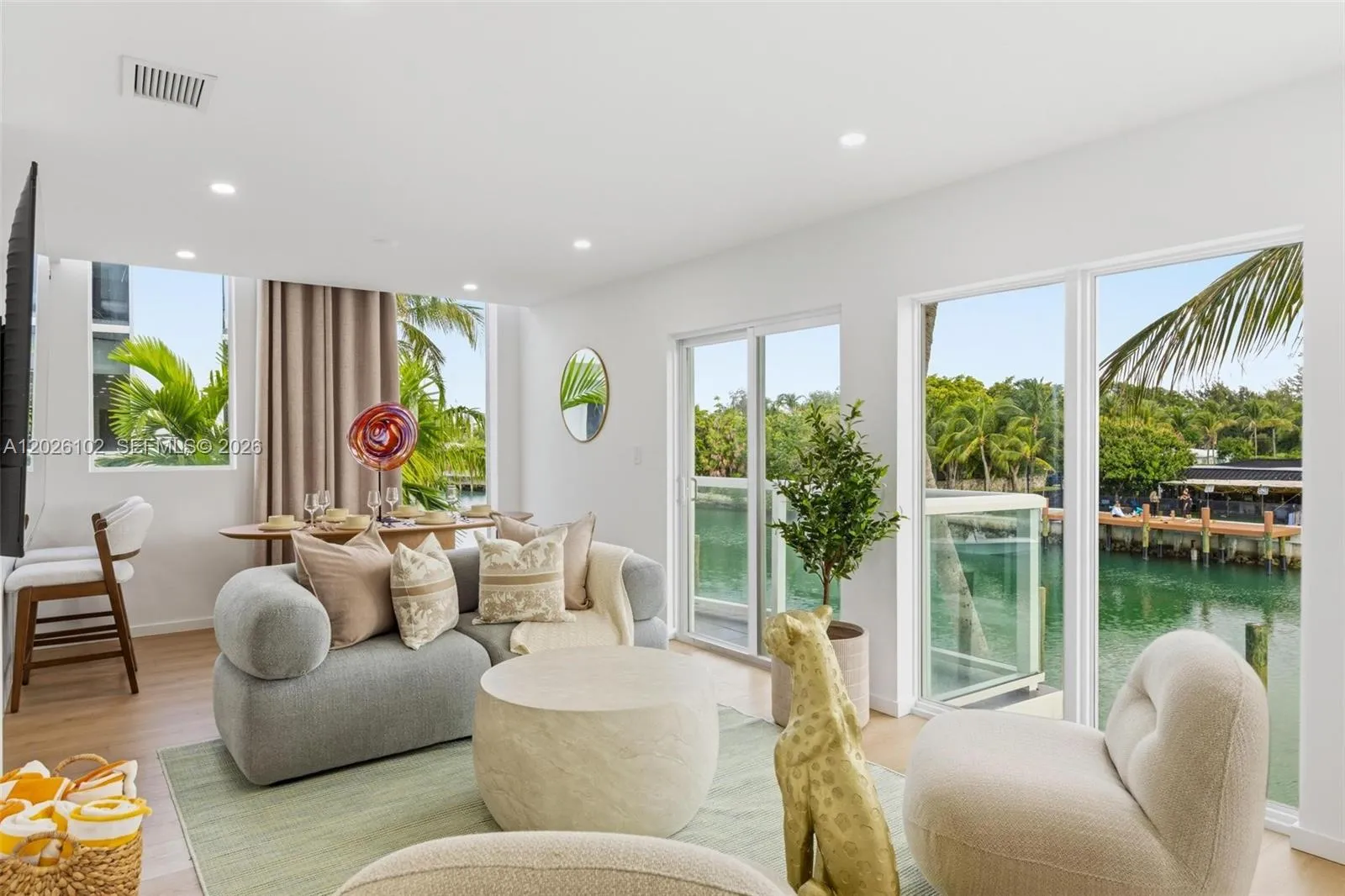 En Renta 1975 Calais Drive 5, Miami Beach, FL 33141, Miami Beach, FL 33141
