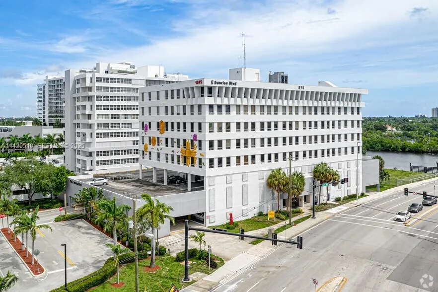 Foto de propiedad en 1975 E Sunrise Boulevard various, Fort Lauderdale, FL 33304 Fort Lauderdale con MLS# 