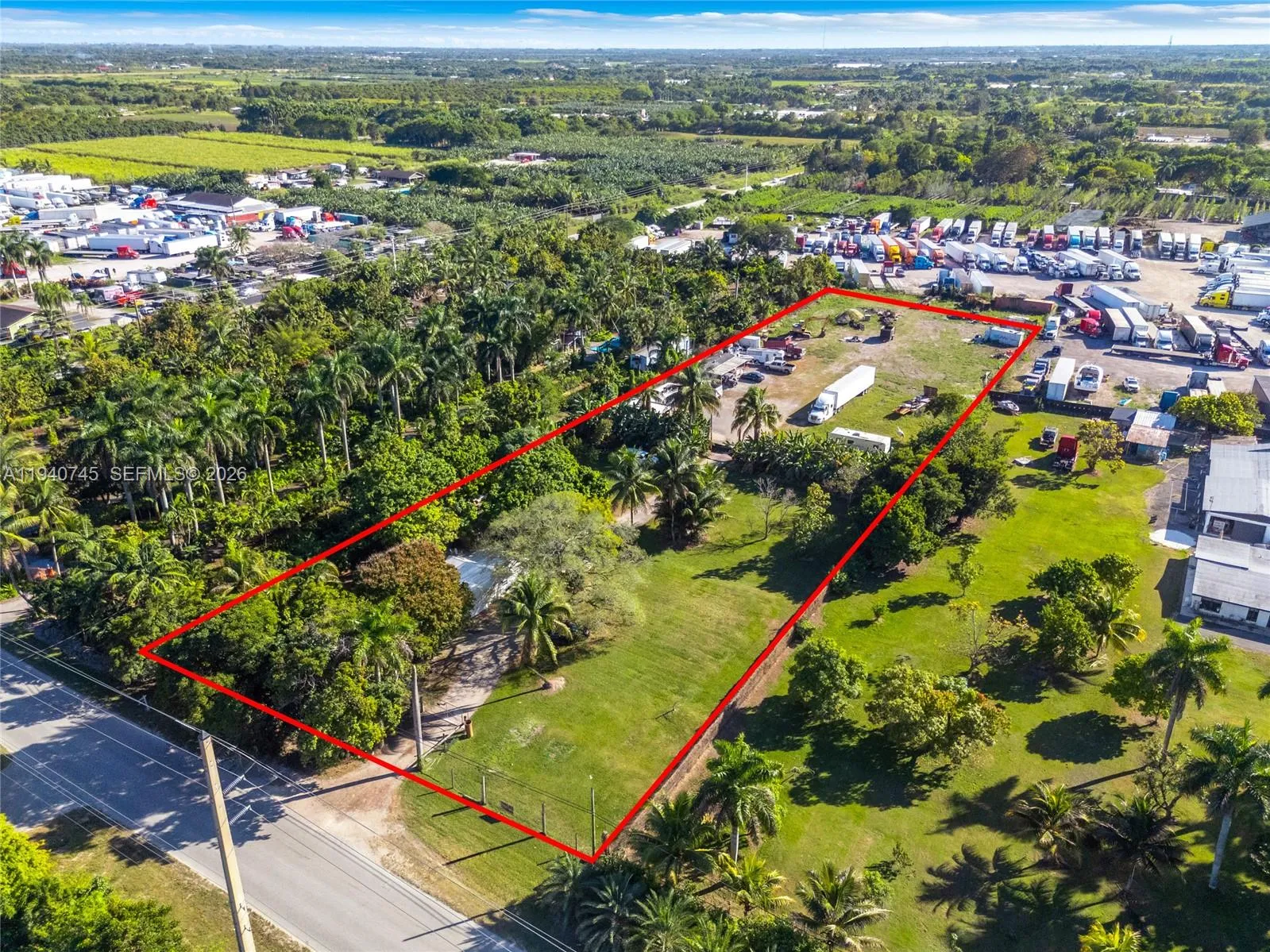 Foto de propiedad en 19750 SW 136th Street, Miami, FL 33196 Miami con MLS# 