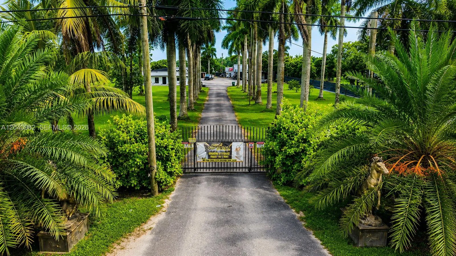 Foto de propiedad en 19790 SW 136th Street, Miami, FL 33196 Miami con MLS# 