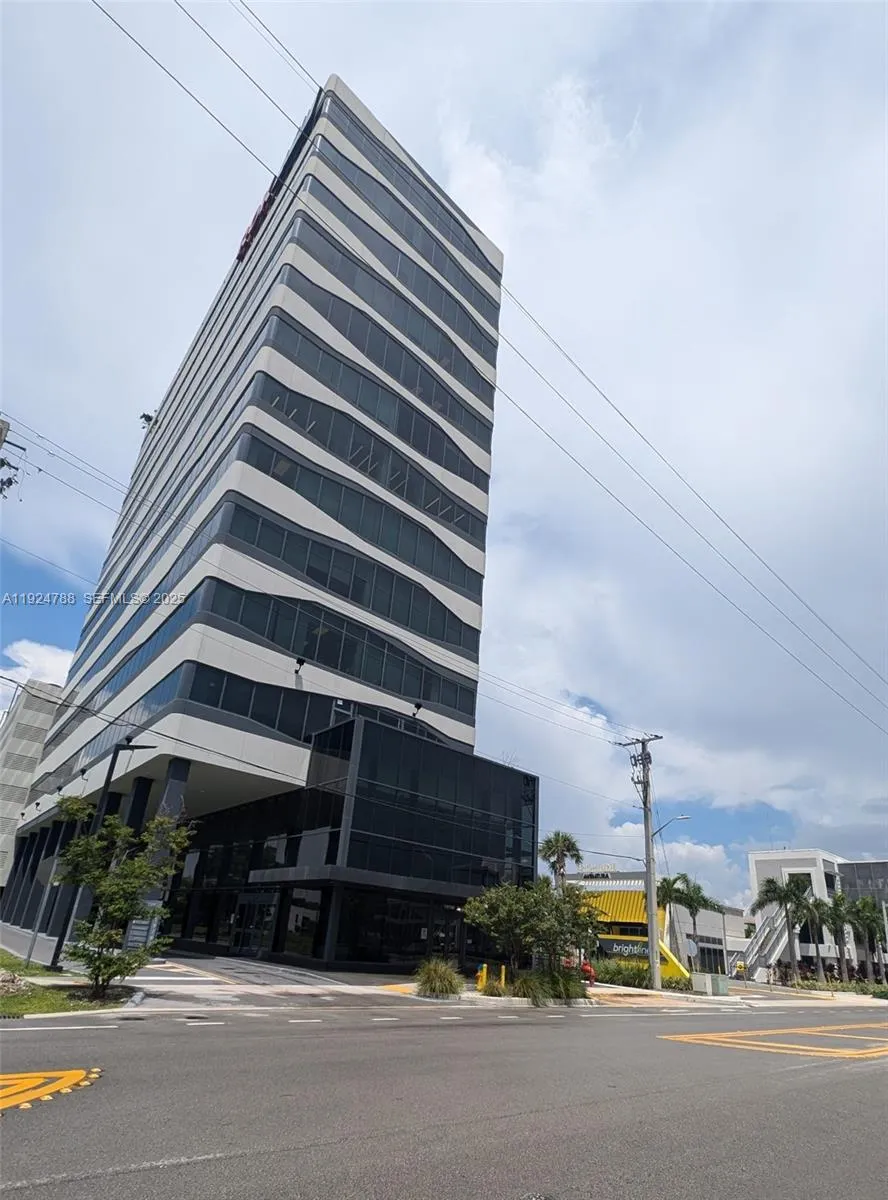 Foto de propiedad en 19790 W Dixie Highway 1002, Aventura, FL 33180 Aventura con MLS# 