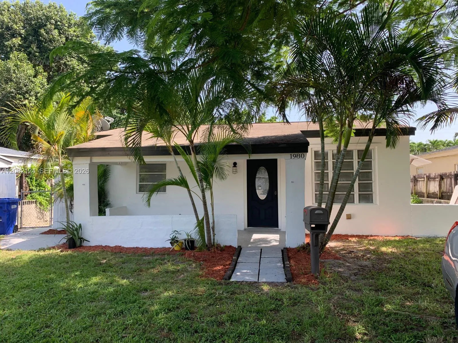 Foto de propiedad en 1980 NE 181st Street 1, North Miami Beach, FL 33162 North Miami Beach con MLS# 