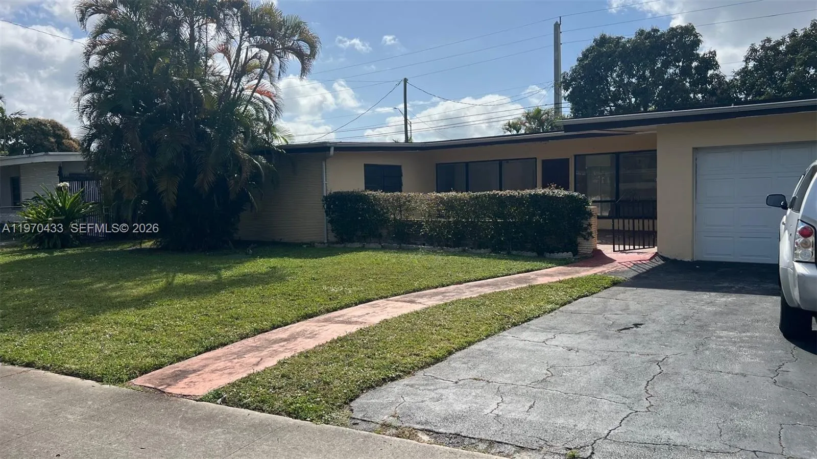 Vendido 1980 NE 185th Terrace, North Miami Beach, FL 33179, North Miami Beach, FL 33179