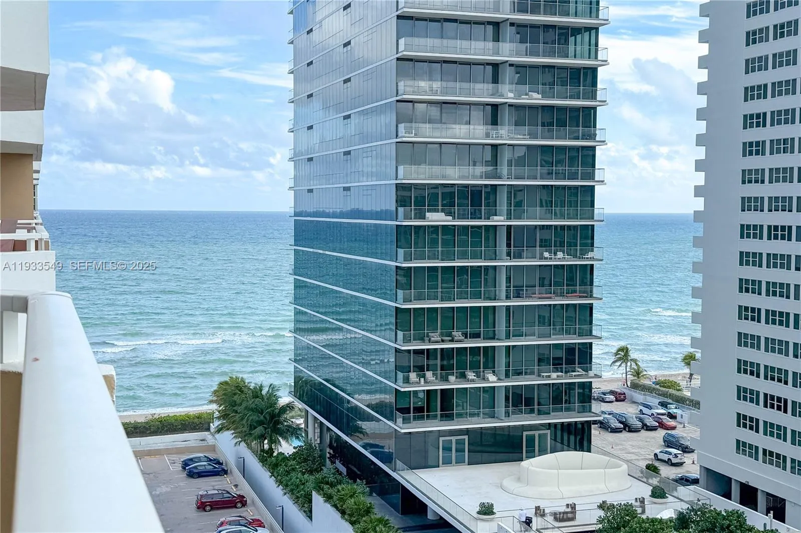 Foto de propiedad en 1980 S Ocean Drive 11N, Hallandale Beach, FL 33009 Hallandale Beach con MLS# 