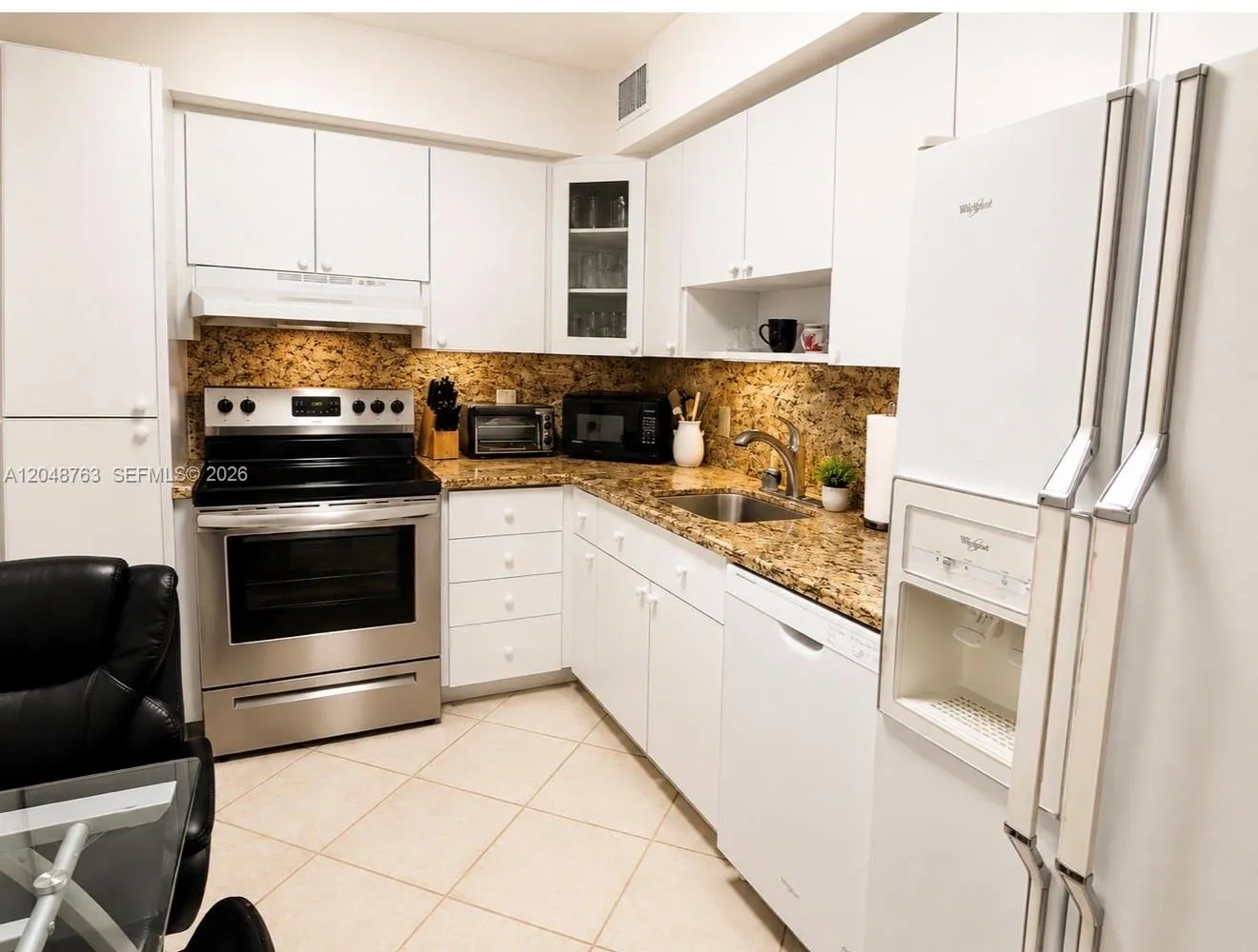 Foto de propiedad en 1980 S Ocean Drive 15K, Hallandale Beach, FL 33009 Hallandale Beach con MLS# 