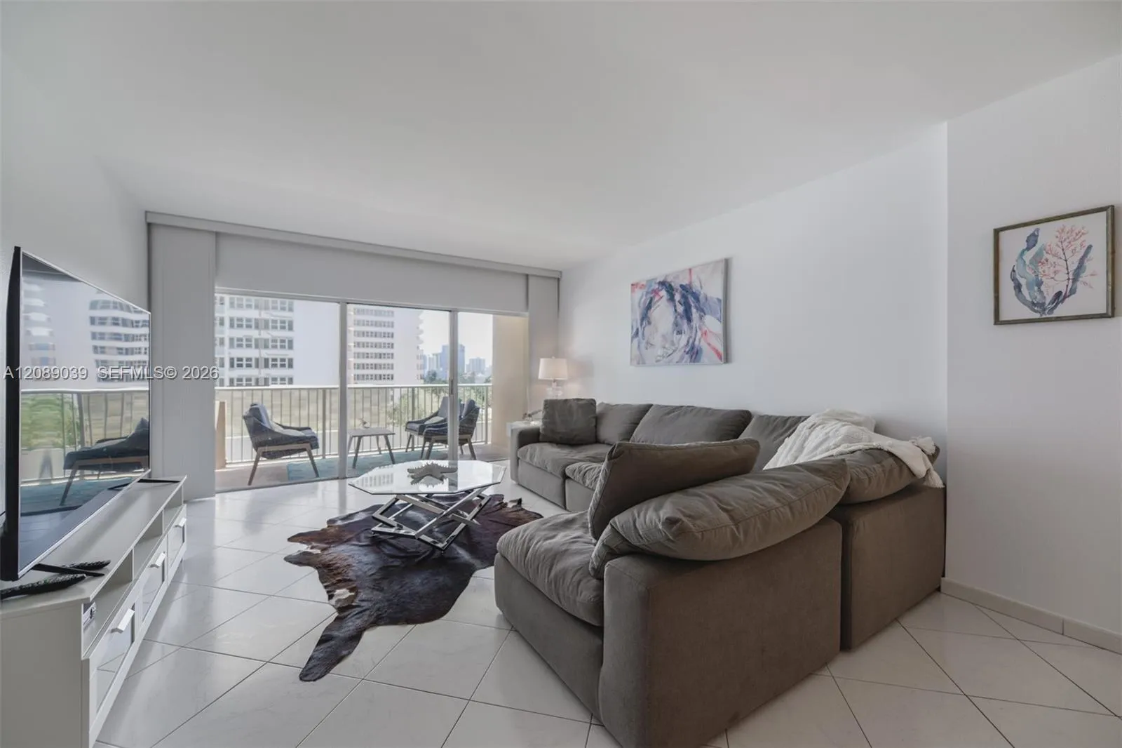 En Renta 1980 S Ocean Drive 5G, Hallandale Beach, FL 33009, Hallandale Beach, FL 33009