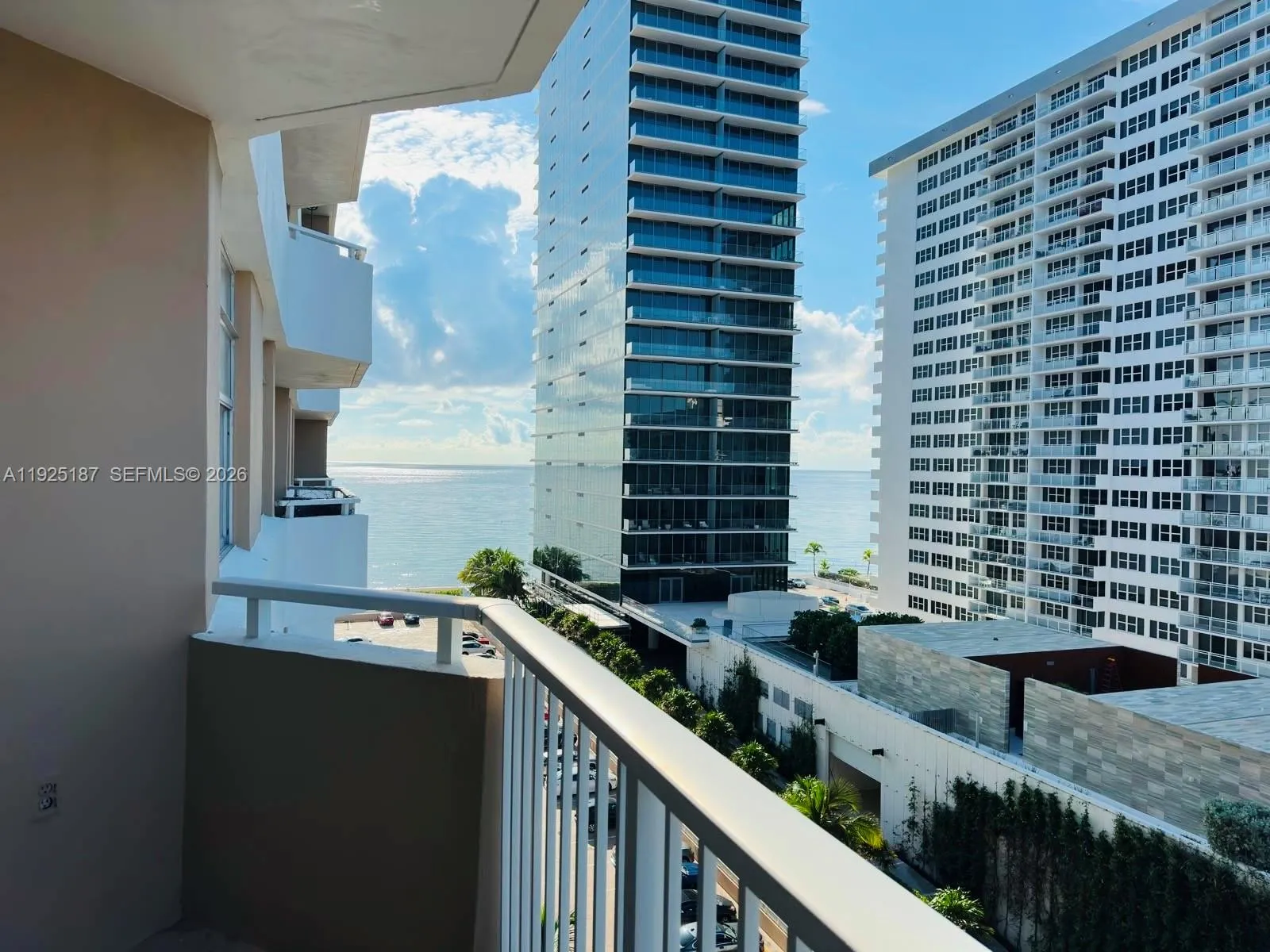 Foto de propiedad en 1980 S Ocean Drive 8N, Hallandale Beach, FL 33009 Hallandale Beach con MLS#