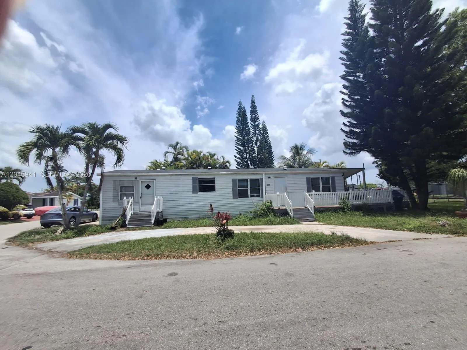 Foto de propiedad en 19800 SW 180 Avenue, Miami, FL 33187 Miami con MLS# 