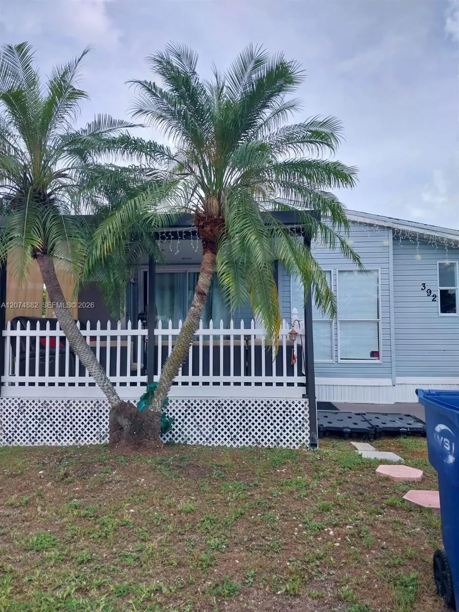 Foto de propiedad en 19800 SW 180th Avenue 392, Miami, FL 33187 Miami con MLS# 