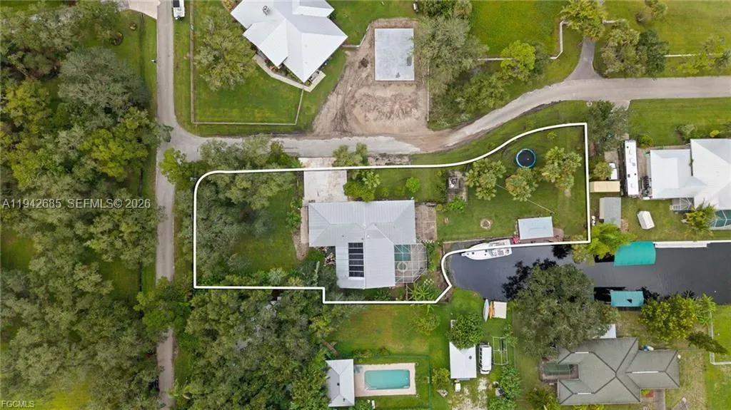 En Venta 1981 Carbonata Drive, FL 33920, FL 33920