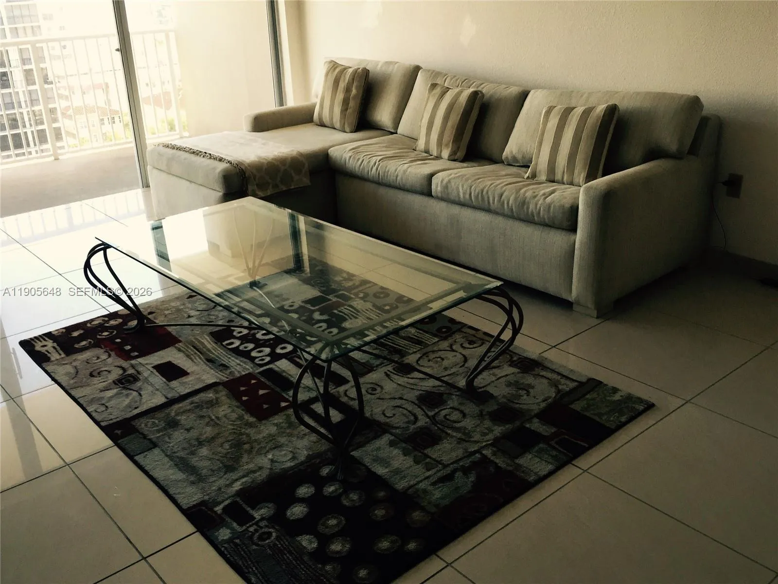 Foto de propiedad en 1985 S Ocean Drive 12J, Hallandale Beach, FL 33009 Hallandale Beach con MLS# 