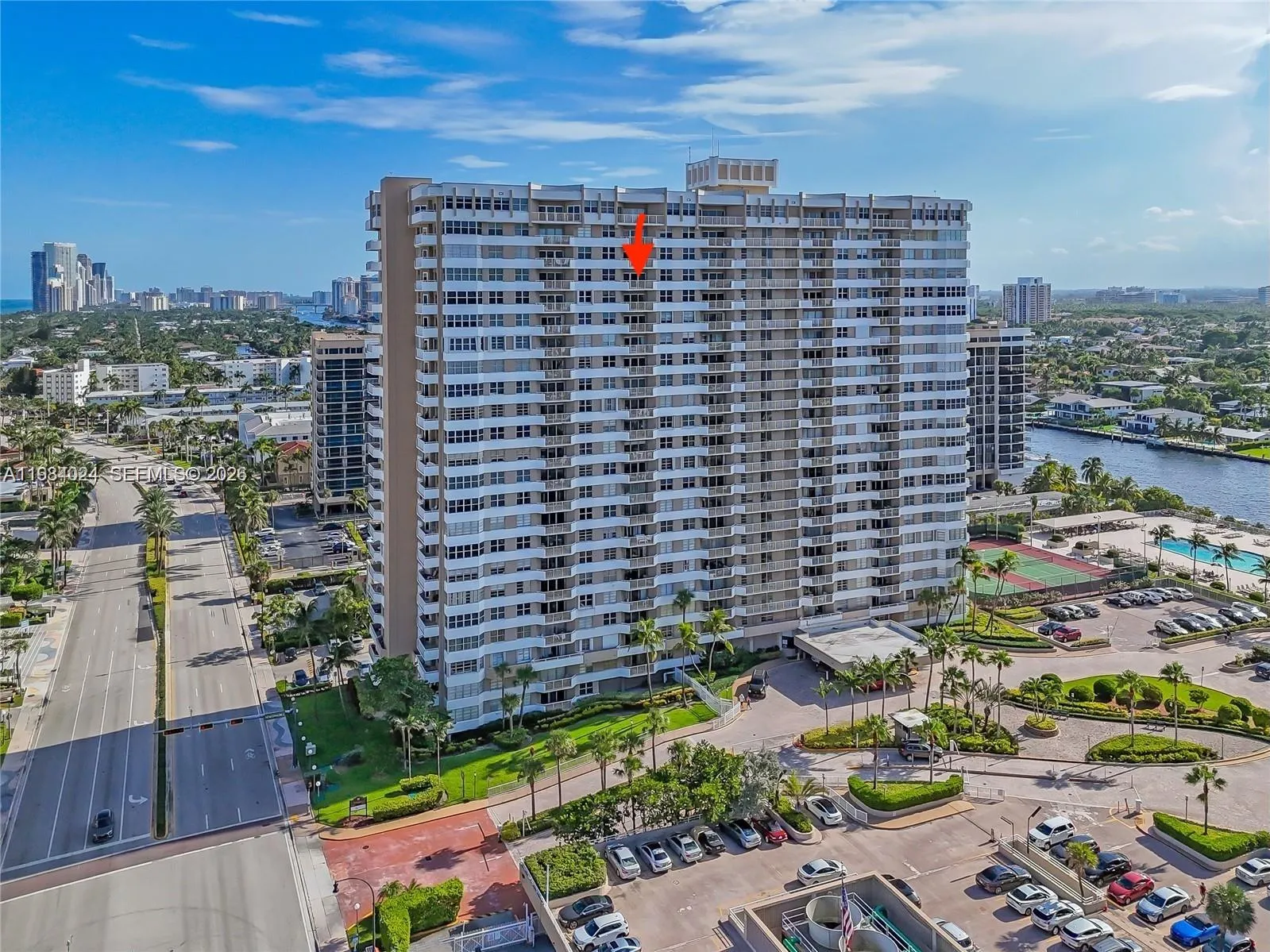 Foto de propiedad en 1985 S Ocean Drive 21K, Hallandale Beach, FL 33009 Hallandale Beach con MLS# 