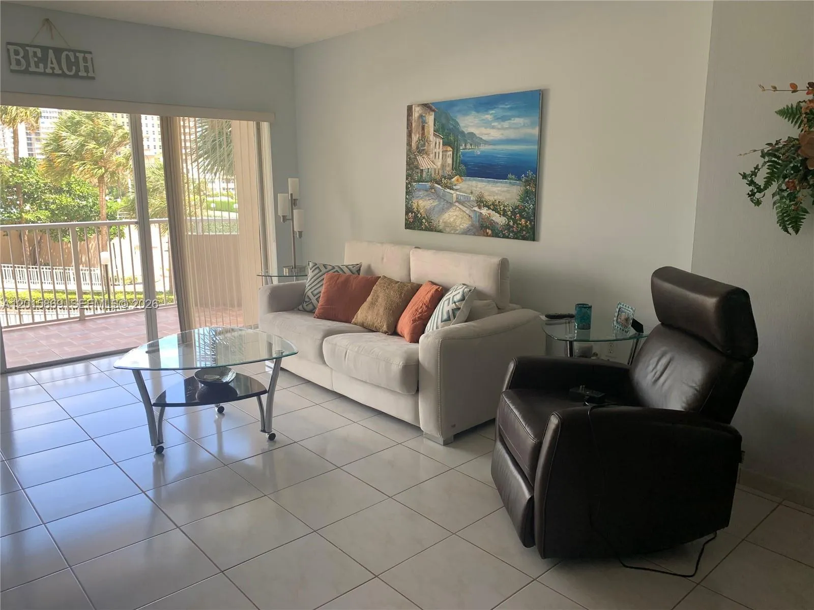 En Renta 1985 S Ocean Drive MZM, Hallandale Beach, FL 33009, Hallandale Beach, FL 33009