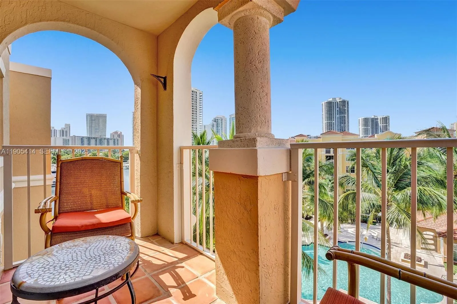 Foto de propiedad en 19877 E Country Club Drive 3607, Aventura, FL 33180 Aventura con MLS# 