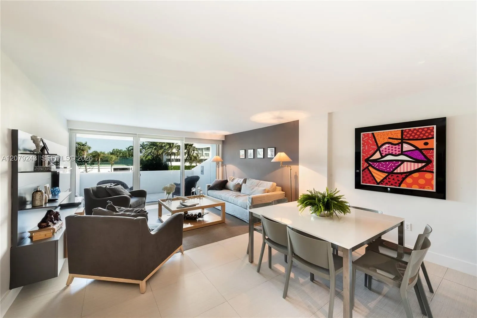 Foto de propiedad en 199 Ocean Lane Drive 206, Key Biscayne, FL 33149 Key Biscayne con MLS# 