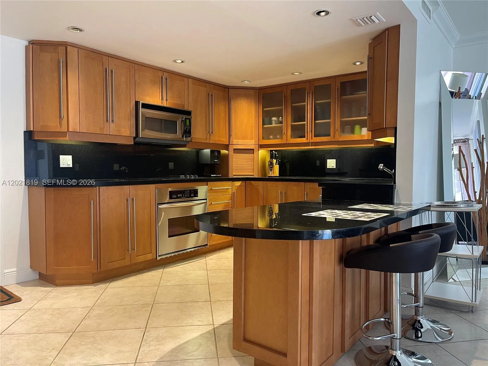 Foto de propiedad en 199 Ocean Lane Drive 413, Key Biscayne, FL 33149 Key Biscayne con MLS# 