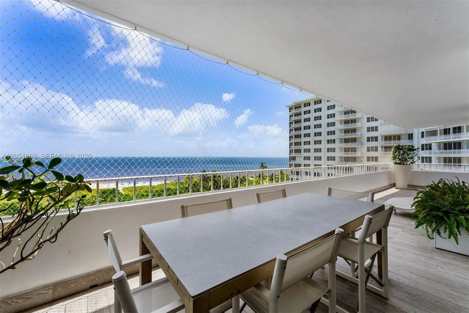 Foto de propiedad en 199 Ocean Lane Drive 801, Key Biscayne, FL 33149 Key Biscayne con MLS# 