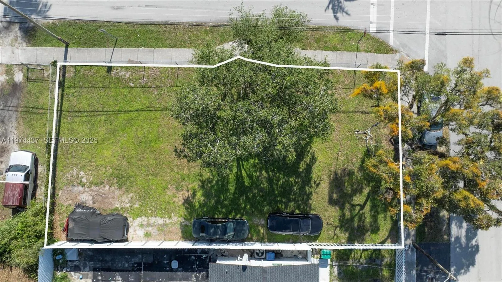 Foto de propiedad en 1990 NW 153rd Street, Miami Gardens, FL 33054 Miami Gardens con MLS# 