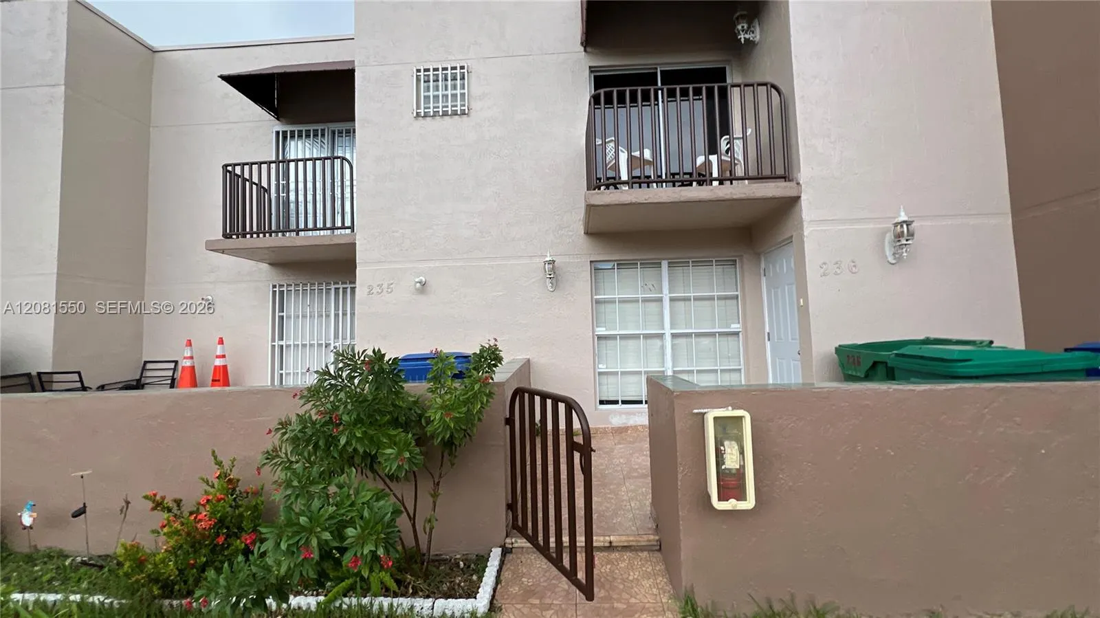 Foto de propiedad en 1990 SW 121st Court 236, Miami, FL 33175 Miami con MLS# 