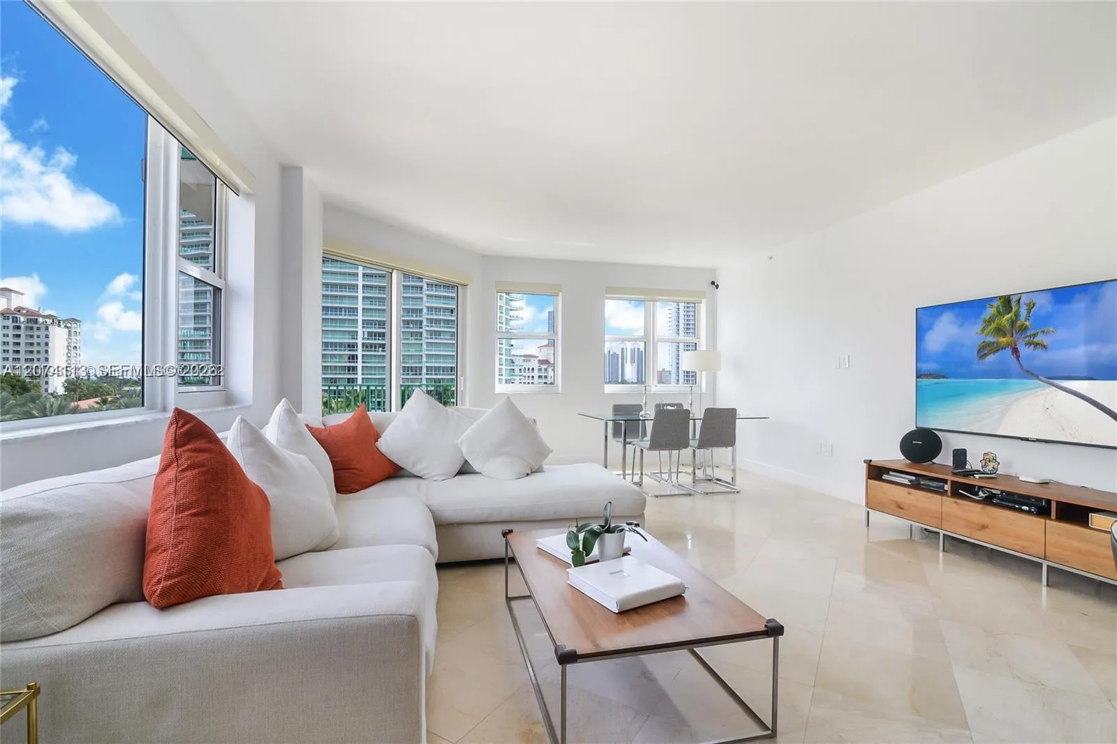Foto de propiedad en 19900 E Country Club Drive 620, Aventura, FL 33180 Aventura con MLS# 