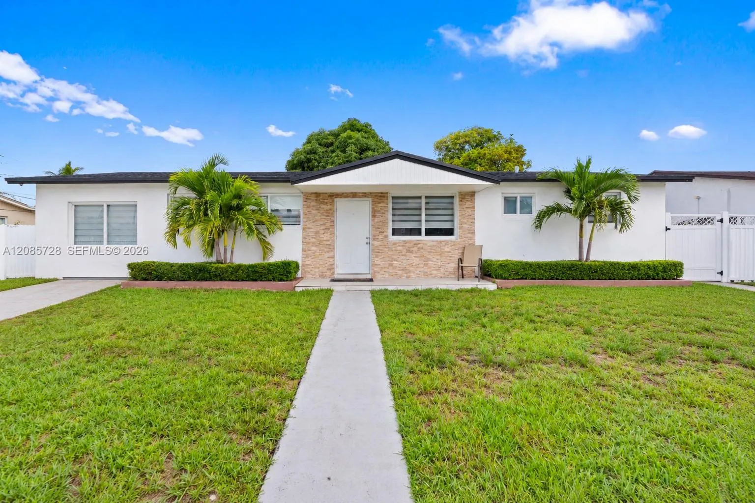 En Venta 19900 SW 114th Avenue, Miami, FL 33157, Miami, FL 33157