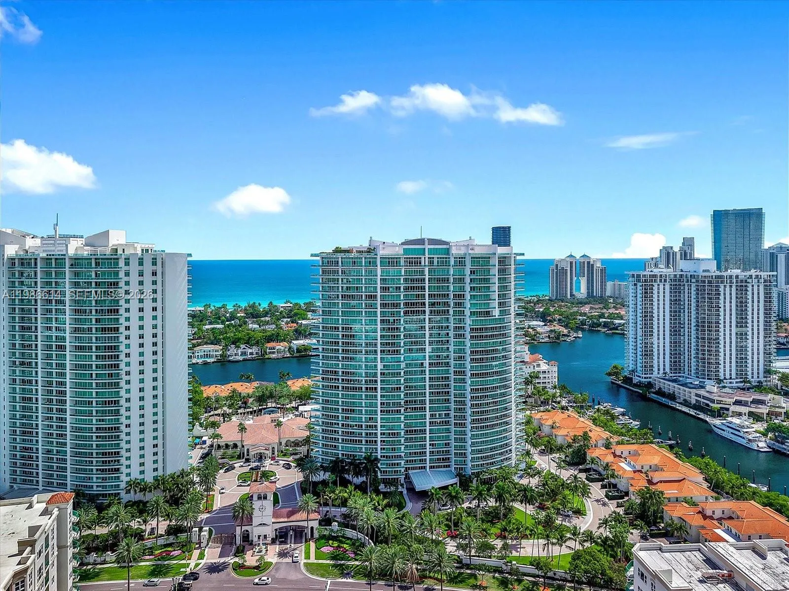 En Venta 19955 NE 38th Court 2202, Aventura, FL 33180, Aventura, FL 33180