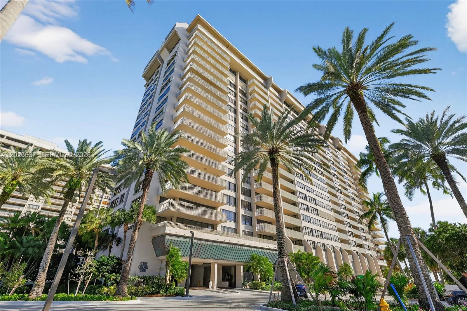 Alquilada 2 Grove Isle Drive B1706, Miami, FL 33133, Miami, FL 33133