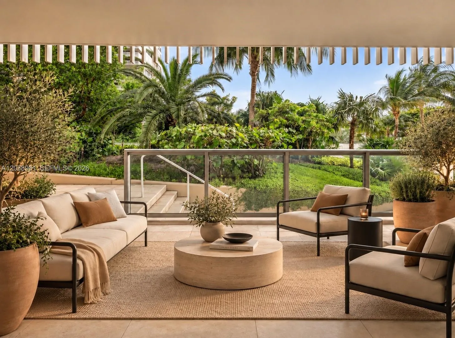 Foto de propiedad en 2 Grove Isle Drive B205, Miami, FL 33133 Miami con MLS# 
