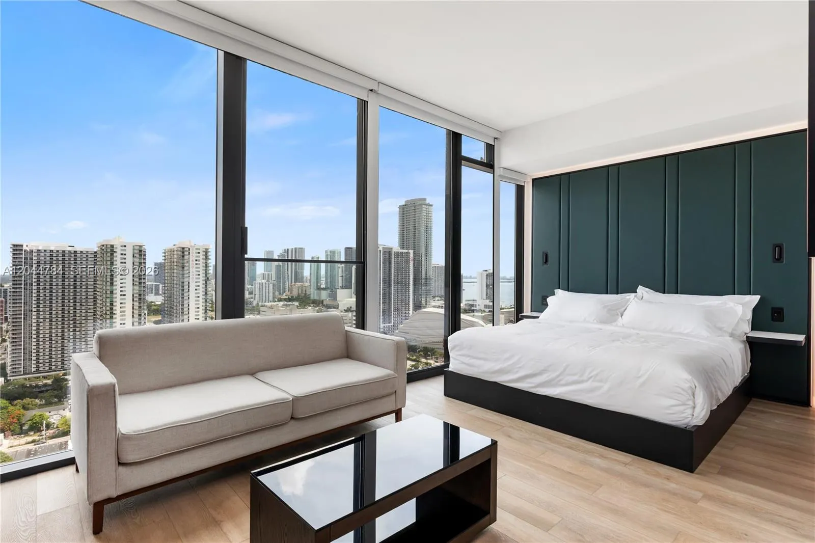 Foto de propiedad en 20 NE 11th 2905, Miami, FL 33132 Miami con MLS#