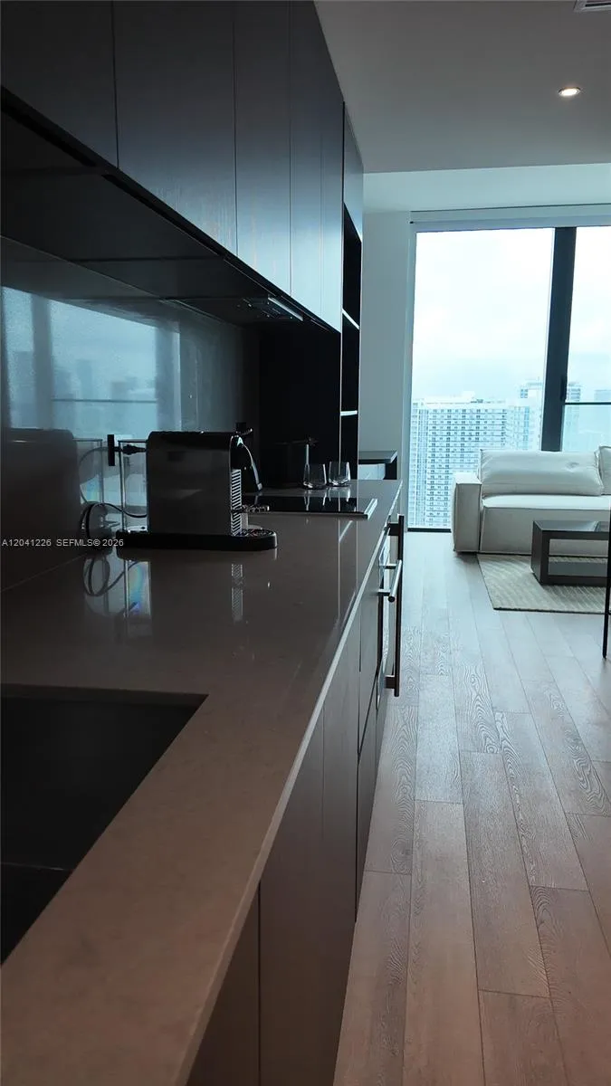 Foto de propiedad en 20 NE 11th Street 1505, Miami, FL 33132 Miami con MLS#
