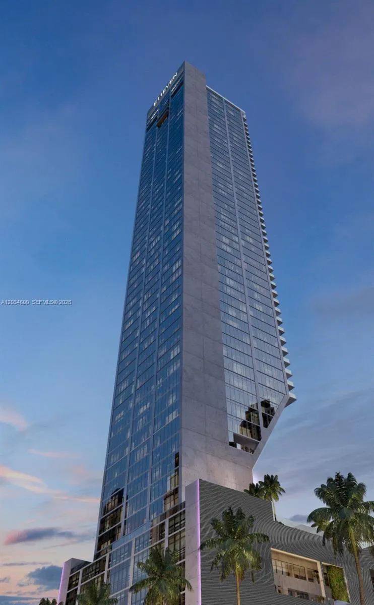 Foto de propiedad en 20 NE 11th Street 2803A, Miami, FL 33132 Miami con MLS# 