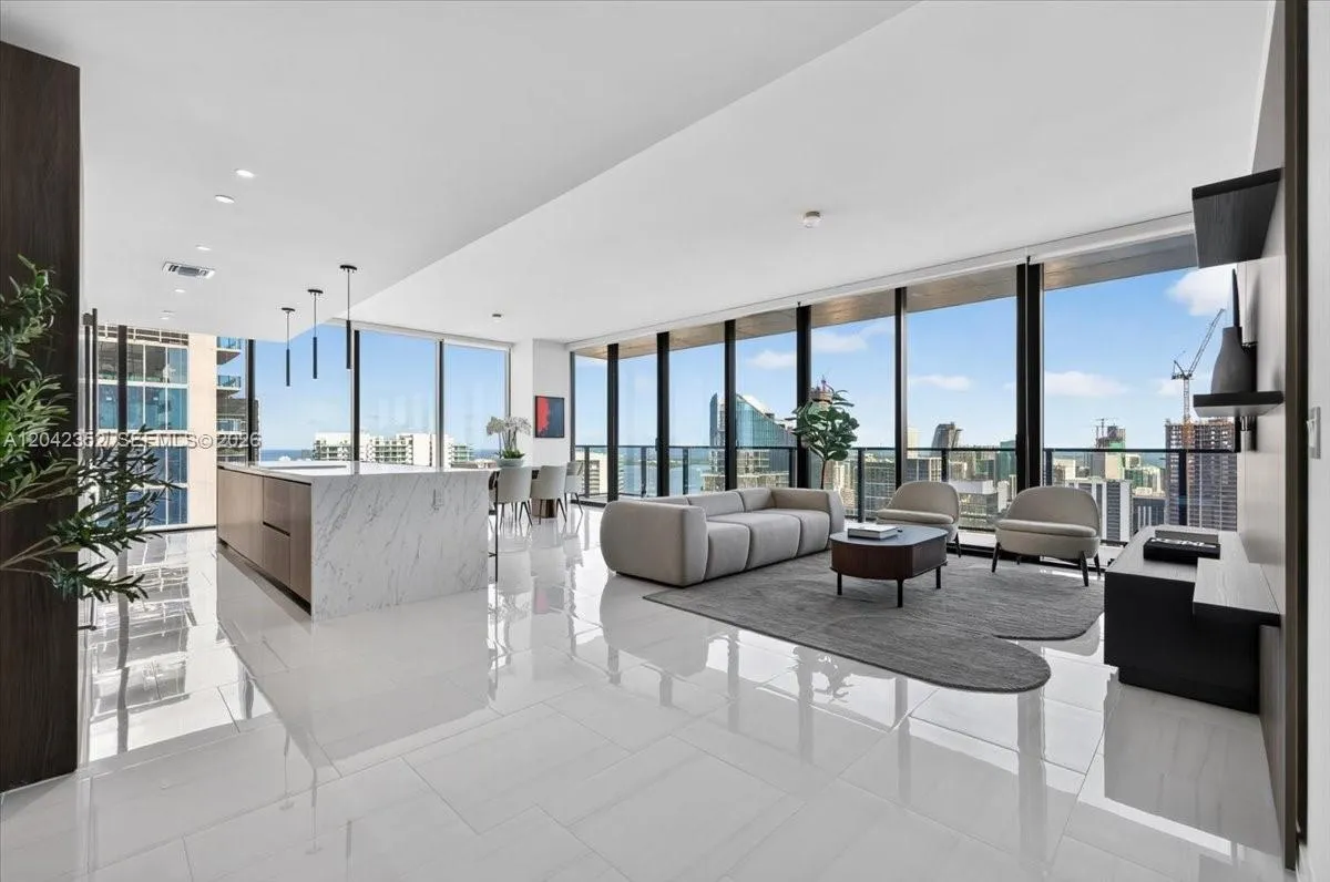 Foto de propiedad en 20 NE 11th Street 6003, Miami, FL 33132 Miami con MLS# 