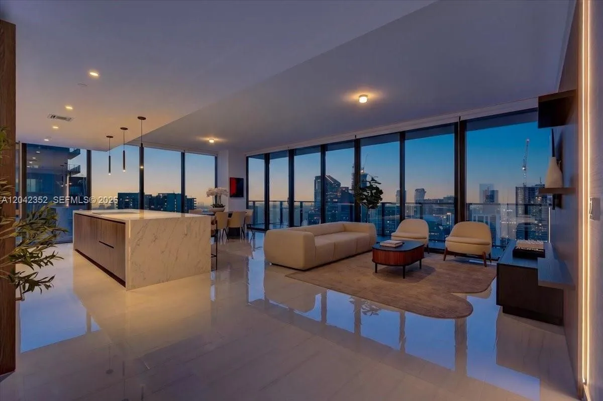 En Venta 20 NE 11th Street 6003, Miami, FL 33132, Miami, FL 33132