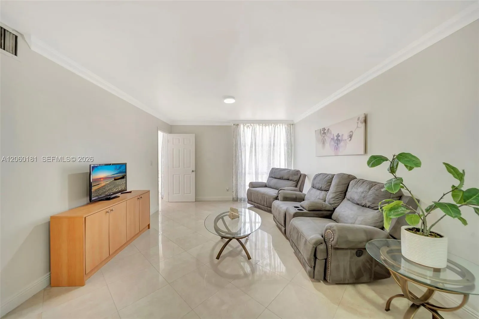 Foto de propiedad en 200 172nd Street 220, Sunny Isles Beach, FL 33160 Sunny Isles Beach con MLS#