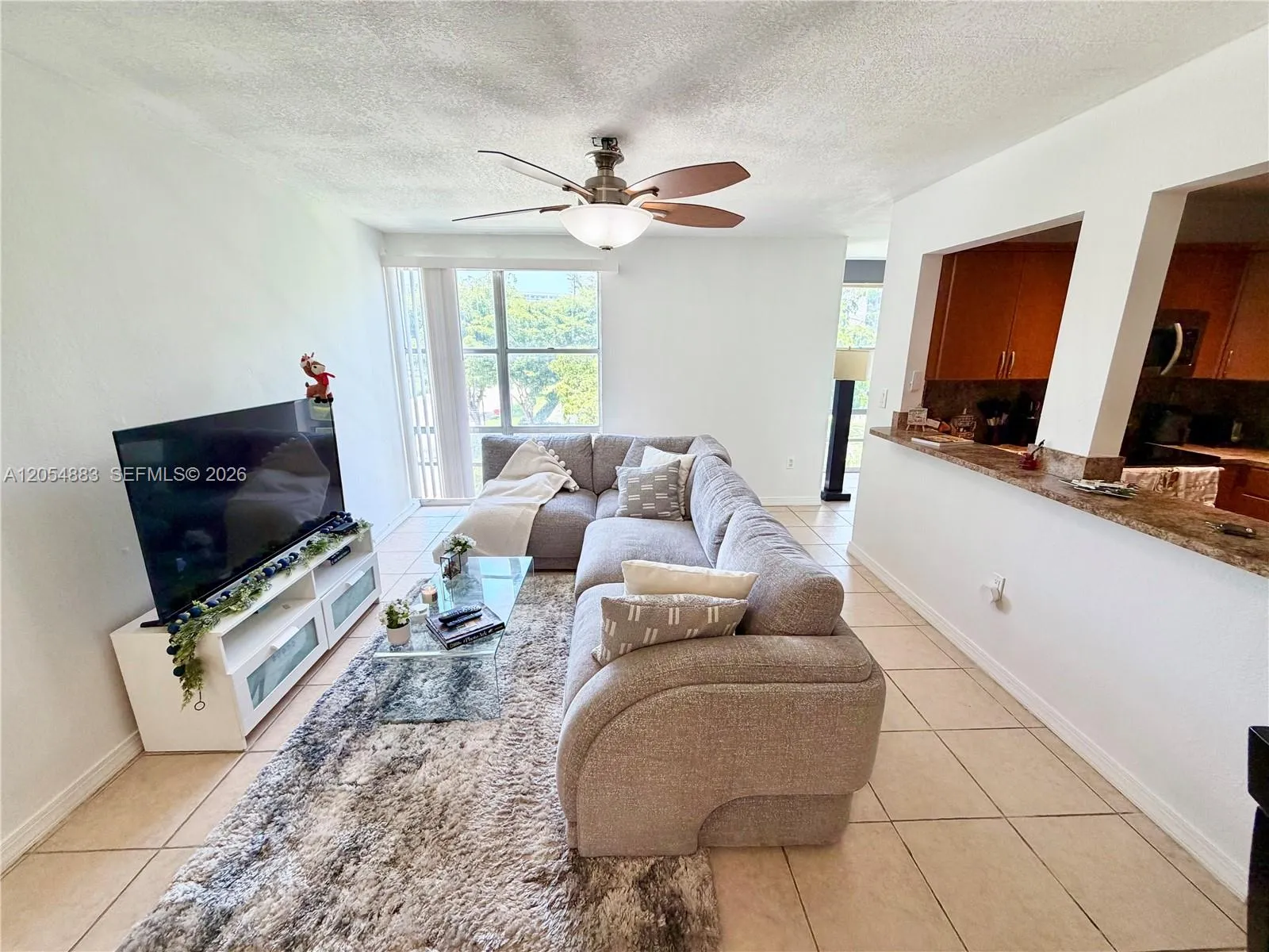 Foto de propiedad en 200 177th Drive 319, Sunny Isles Beach, FL 33160 Sunny Isles Beach con MLS# 
